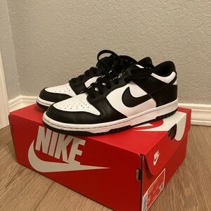 Nike Black and White Sneakers Classic Dunk Low